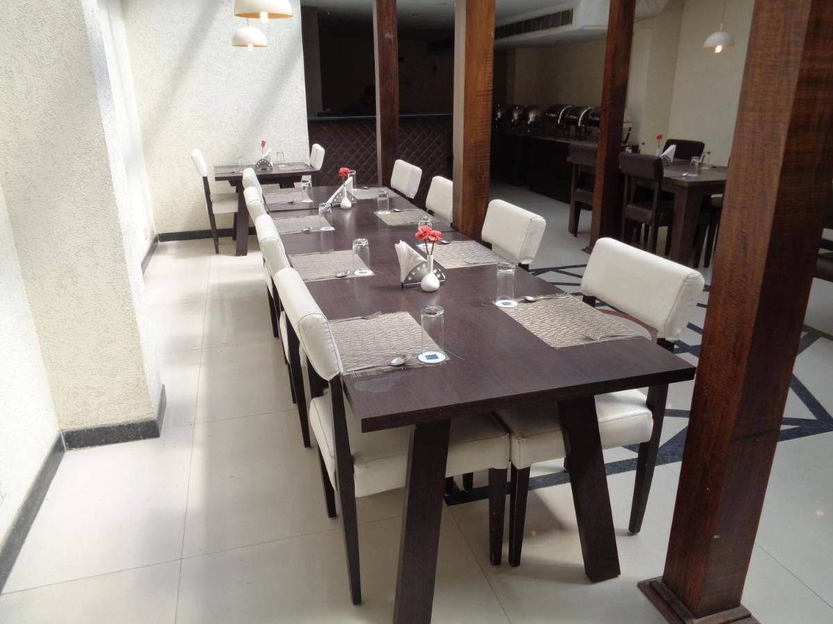 Orbit Hotel - Bagdogra Eksteriør bilde